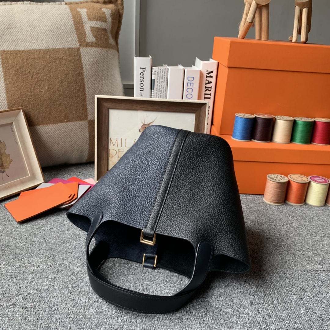 에르메스 피코탄18 블랙 미드나잇블루 끌레망스 가죽